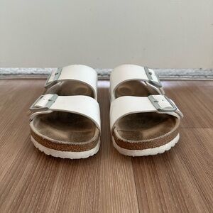 White Birkenstock Arizona Wms size 37